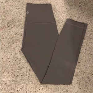 Lululemon Wunder Under 7/8 leggings